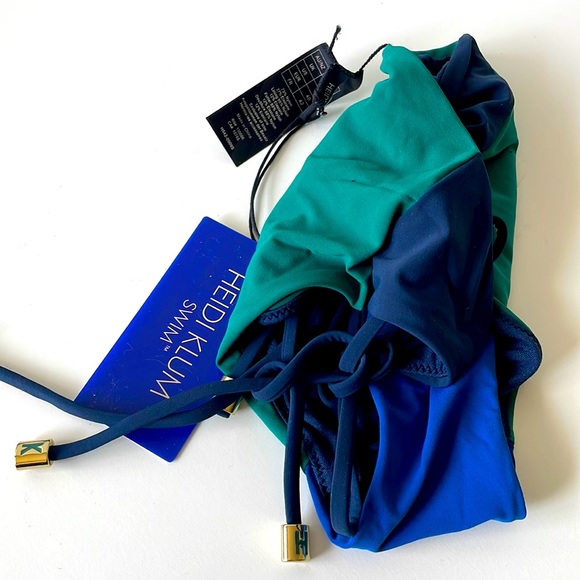 NWT (L) HEIDI KLUM reversible color block V string bikini bottom 10 navy blues - Picture 8 of 13